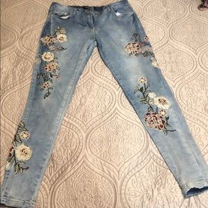Skinny jeans floral embroidery 4